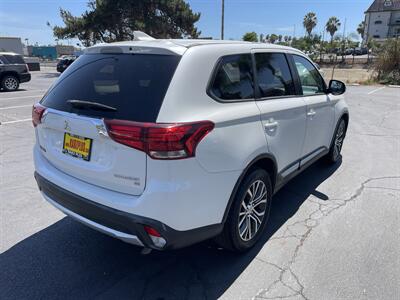 2018 Mitsubishi Outlander SE   - Photo 5 - National City, CA 91950