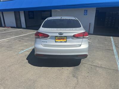 2017 Kia Forte LX   - Photo 4 - National City, CA 91950
