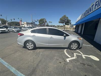 2017 Kia Forte LX   - Photo 6 - National City, CA 91950