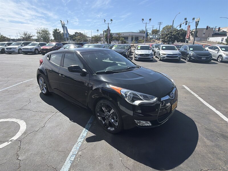 2017 Hyundai Veloster Value Edition - Photo 8 - National City, CA 91950