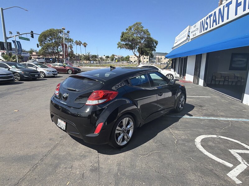2017 Hyundai Veloster Value Edition - Photo 6 - National City, CA 91950