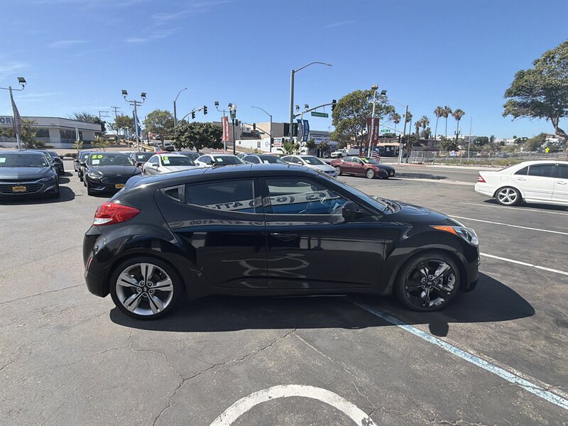 2017 Hyundai Veloster Value Edition - Photo 7 - National City, CA 91950