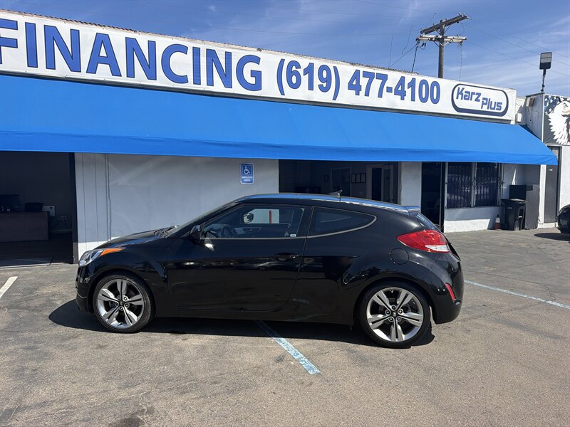 2017 Hyundai Veloster Value Edition - Photo 4 - National City, CA 91950