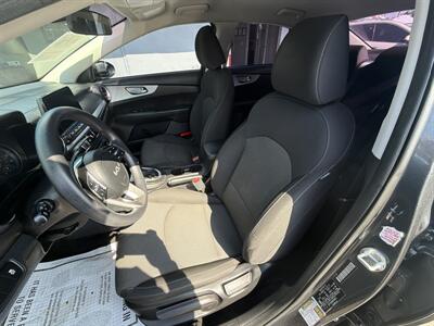 2022 Kia Forte LXS - Photo 11 - National City, CA 91950