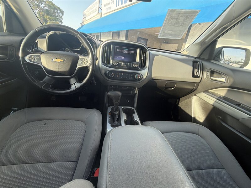 2017 Chevrolet Colorado Crew Cab LT - Photo 10 -
