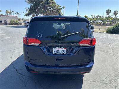 2020 Chrysler Pacifica Limited   - Photo 6 - National City, CA 91950