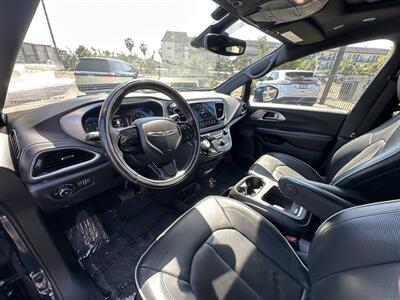 2020 Chrysler Pacifica Limited   - Photo 9 - National City, CA 91950