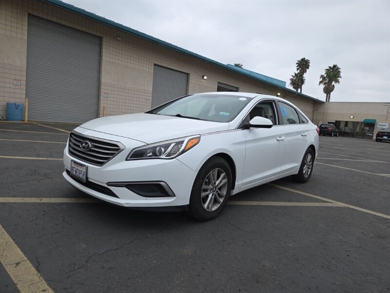 2016 Hyundai SONATA   - Photo 1 - National City, CA 91950