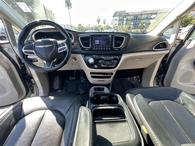 2017 Chrysler Pacifica Touring Plus   - Photo 13 - National City, CA 91950
