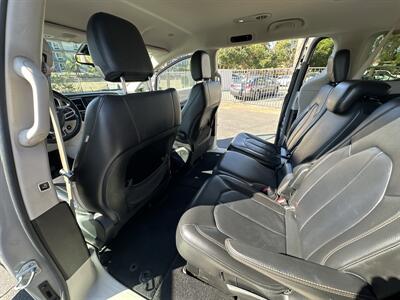 2017 Chrysler Pacifica Touring Plus   - Photo 11 - National City, CA 91950