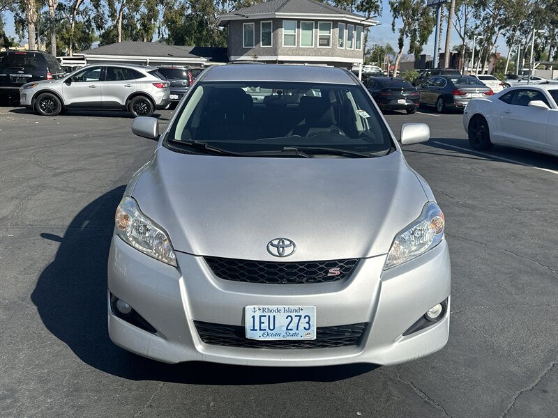 2010 Toyota Corolla Matrix L 4WD photo 2
