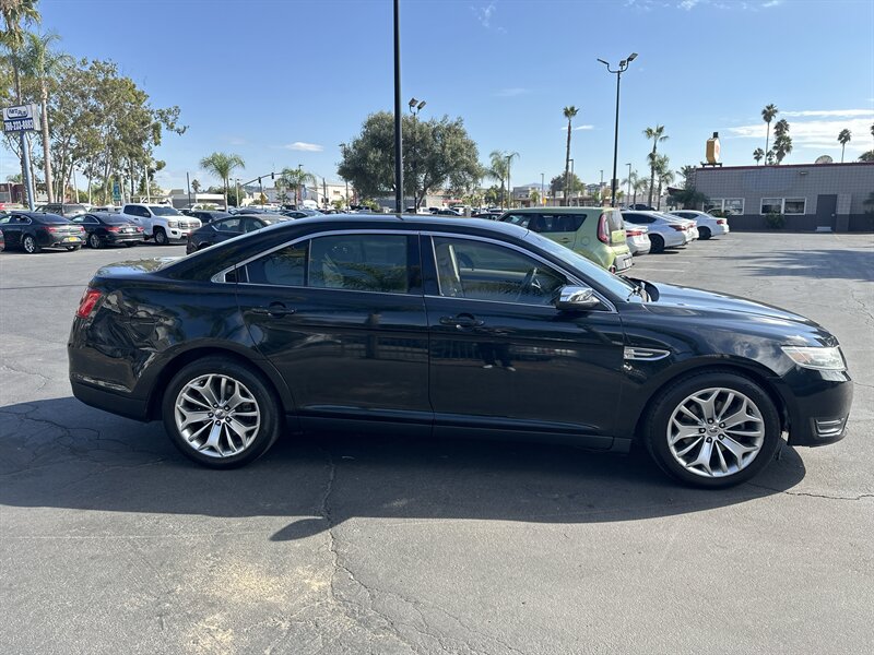 2014 Ford Taurus Limited photo 2