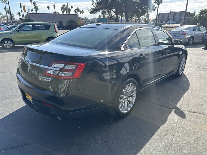 2014 Ford Taurus Limited photo 3
