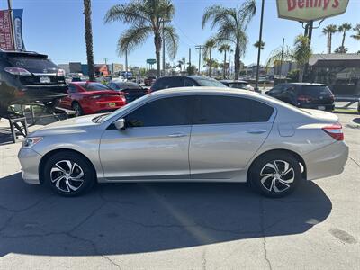 2017 Honda Accord LX - Photo 7 -