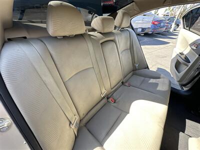 2017 Honda Accord LX - Photo 9 -
