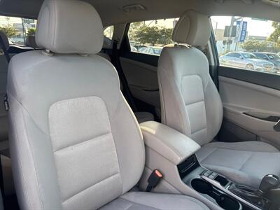 2017 Hyundai TUCSON SE   - Photo 12 - National City, CA 91950