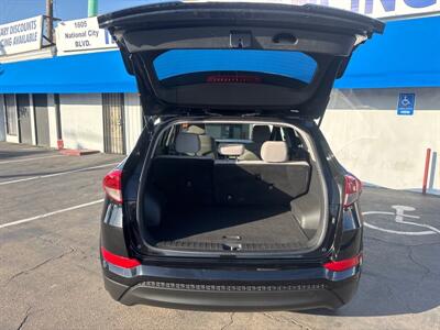 2017 Hyundai TUCSON SE   - Photo 14 - National City, CA 91950
