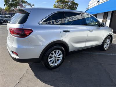2019 Kia Sorento LX V6 - Photo 5 - National City, CA 91950