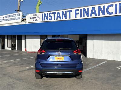 2018 Nissan Rogue S   - Photo 4 - National City, CA 91950