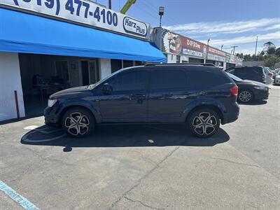 2019 Dodge Journey SE   - Photo 2 - 