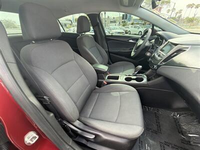 2019 Chevrolet Cruze LT   - Photo 12 - 