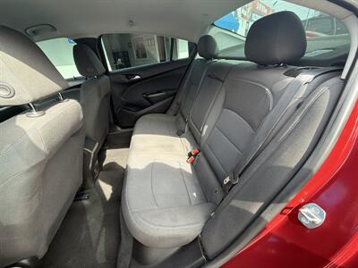 2019 Chevrolet Cruze LT   - Photo 11 - 
