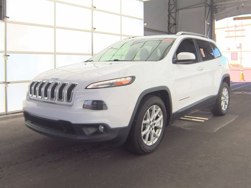 2018 Jeep Cherokee Latitude Plus   - Photo 1 - National City, CA 91950