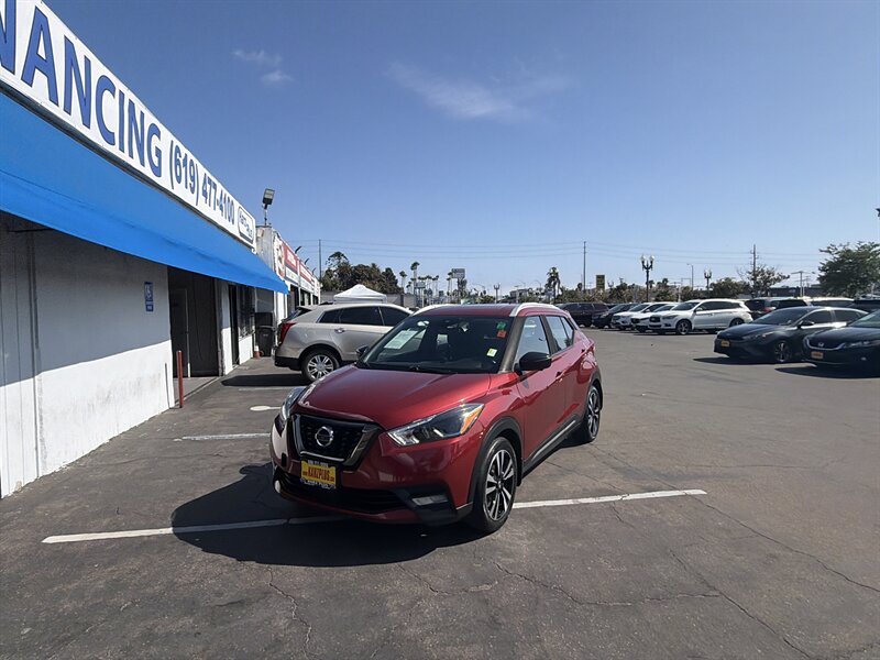 2020 Nissan Kicks SR  