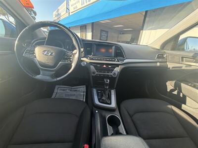 2017 Hyundai ELANTRA SE - Photo 9 -