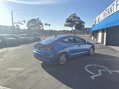 2017 Hyundai ELANTRA SE - Photo 5 -