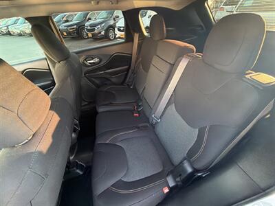 2016 Jeep Cherokee Latitude 75th Anniversary   - Photo 12 - 
