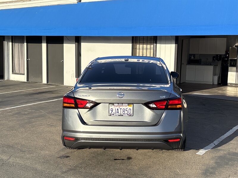 2021 Nissan Altima SV photo 4