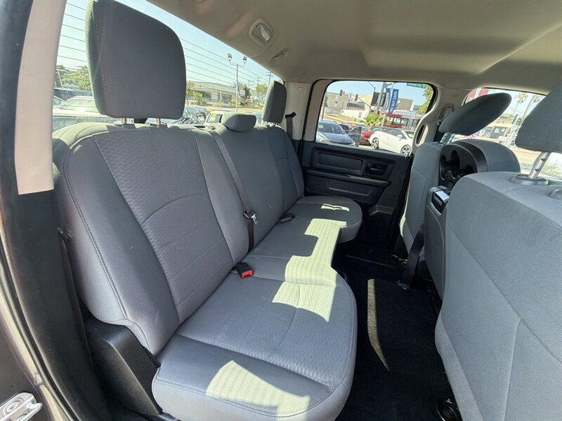 2017 RAM 1500 Crew Cab Express - Photo 13 -