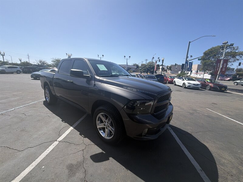2017 RAM 1500 Crew Cab Express - Photo 7 -