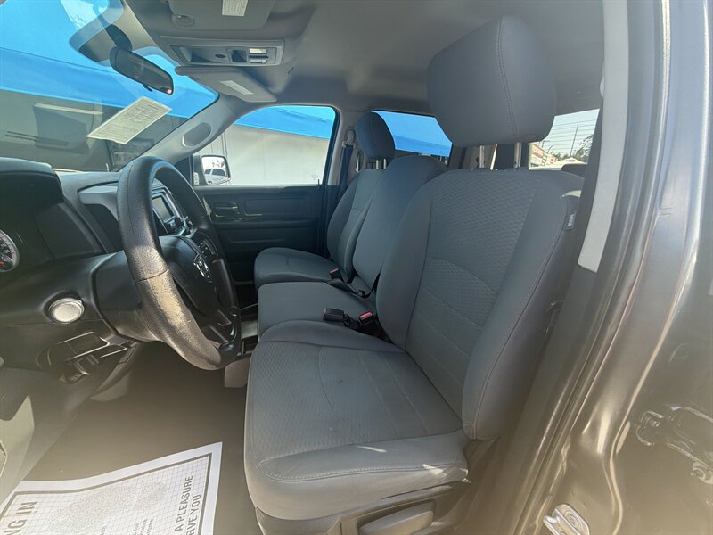 2017 RAM 1500 Crew Cab Express - Photo 10 -
