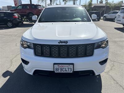2018 Jeep Grand Cherokee Altitude - Photo 2 -