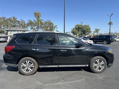 2020 Nissan Pathfinder SL - Photo 3 - National City, CA 91950
