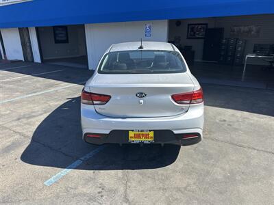 2019 Kia Rio S   - Photo 4 - National City, CA 91950