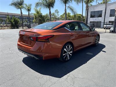 2019 Nissan Altima 2.5 SR - Photo 5 -