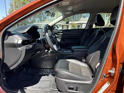 2019 Nissan Altima 2.5 SR - Photo 10 -