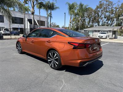 2019 Nissan Altima 2.5 SR - Photo 3 -