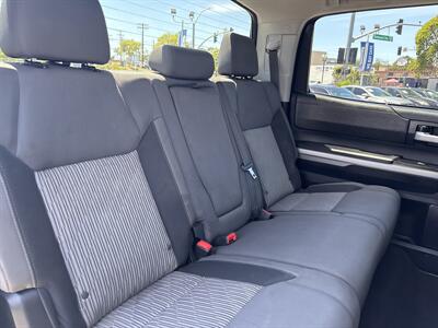 2016 Toyota Tundra SR5   - Photo 13 - 