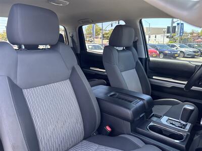 2016 Toyota Tundra SR5   - Photo 12 - 