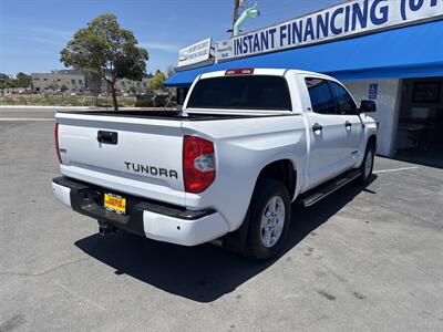 2016 Toyota Tundra SR5   - Photo 5 - 