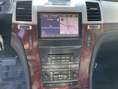 2014 Cadillac Escalade ESV Premium   - Photo 16 - 