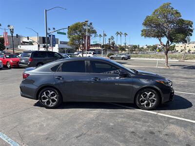 2019 Kia Forte LXS - Photo 6 - National City, CA 91950