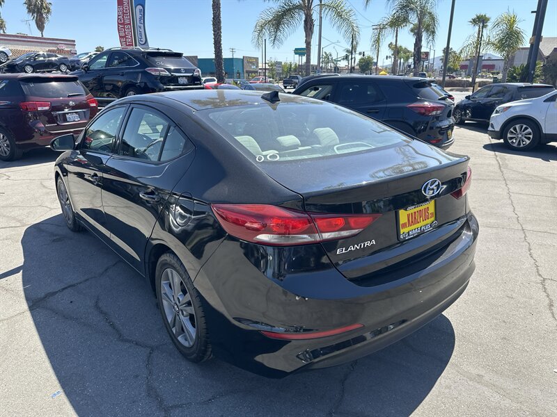 2017 Hyundai Elantra SE - Photo 7