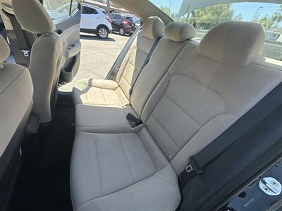 2017 Hyundai ELANTRA SE   - Photo 13 - National City, CA 91950