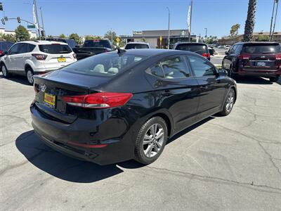 2017 Hyundai ELANTRA SE   - Photo 5 - National City, CA 91950