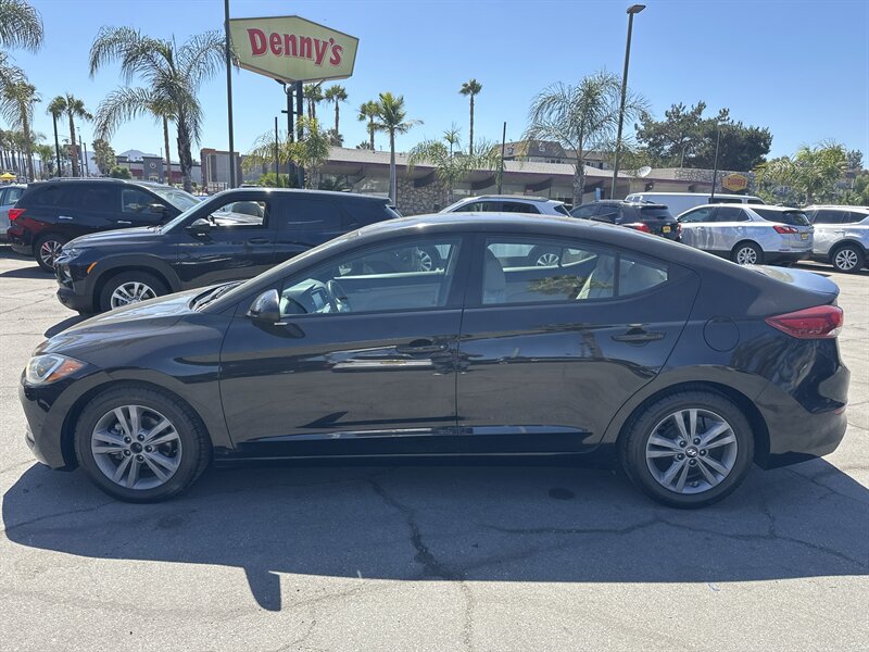 2017 Hyundai Elantra SE - Photo 8